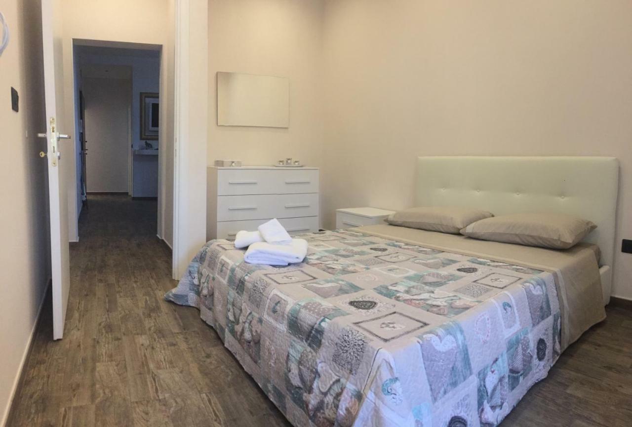 Casa Vacanze Corso Roma Brindisi Bagian luar foto