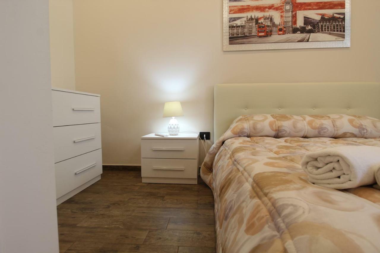 Casa Vacanze Corso Roma Brindisi Bagian luar foto