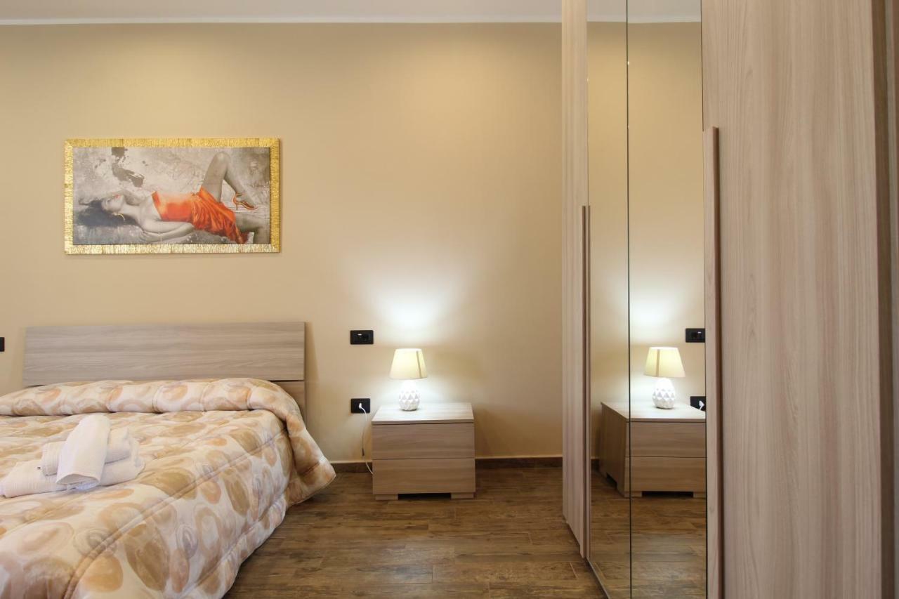 Casa Vacanze Corso Roma Brindisi Bagian luar foto