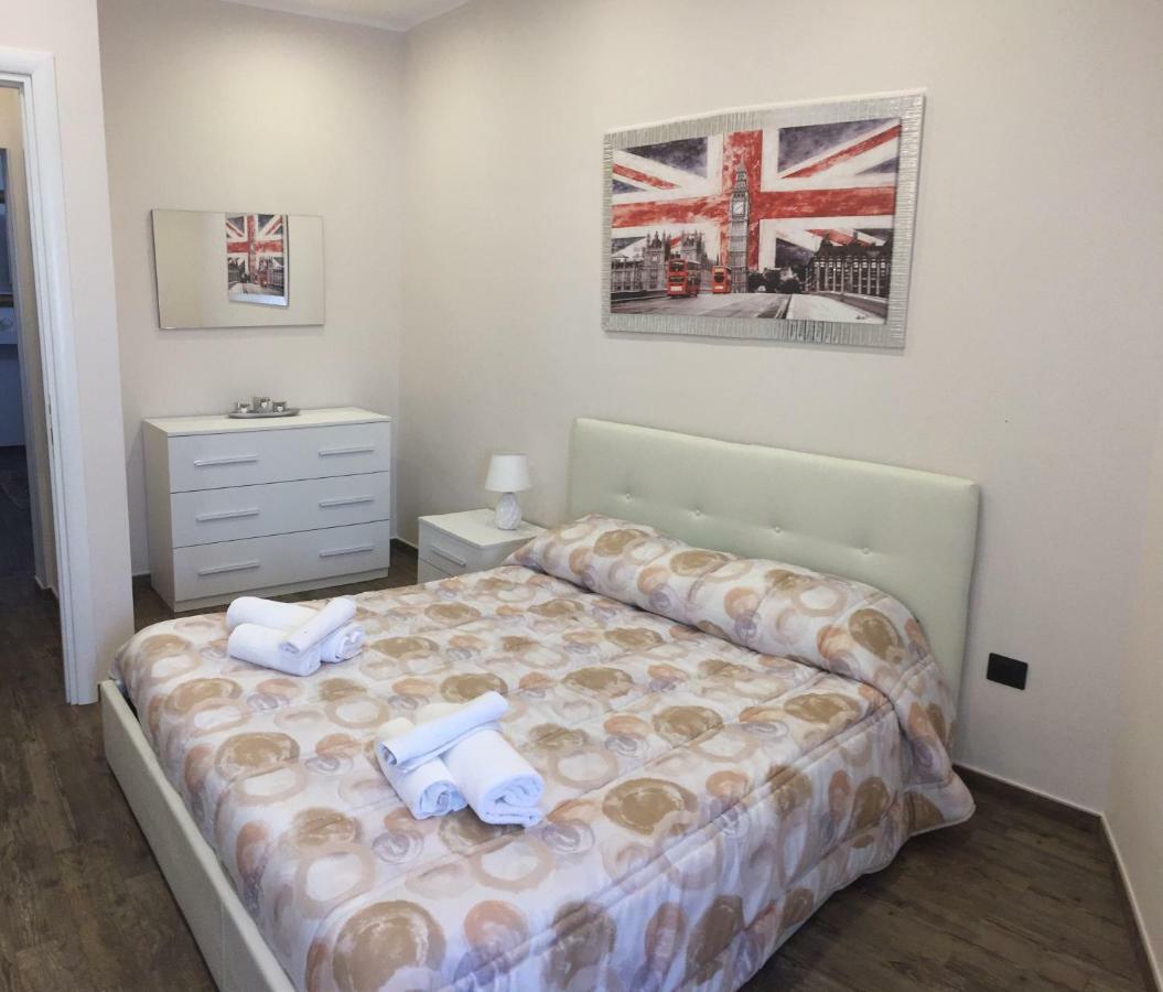 Casa Vacanze Corso Roma Brindisi Bagian luar foto